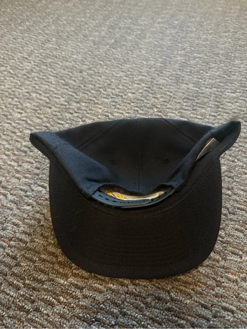 Vintage 90s Vancouver Canucks SnapBack Hat - Picture 2 of 3